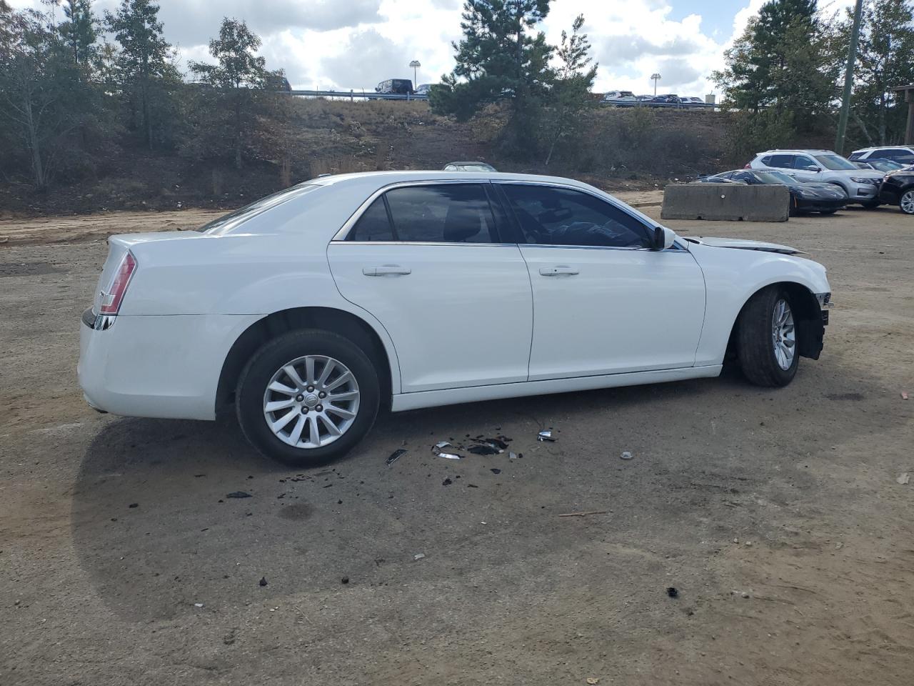 2013 Chrysler 300 - Image 3