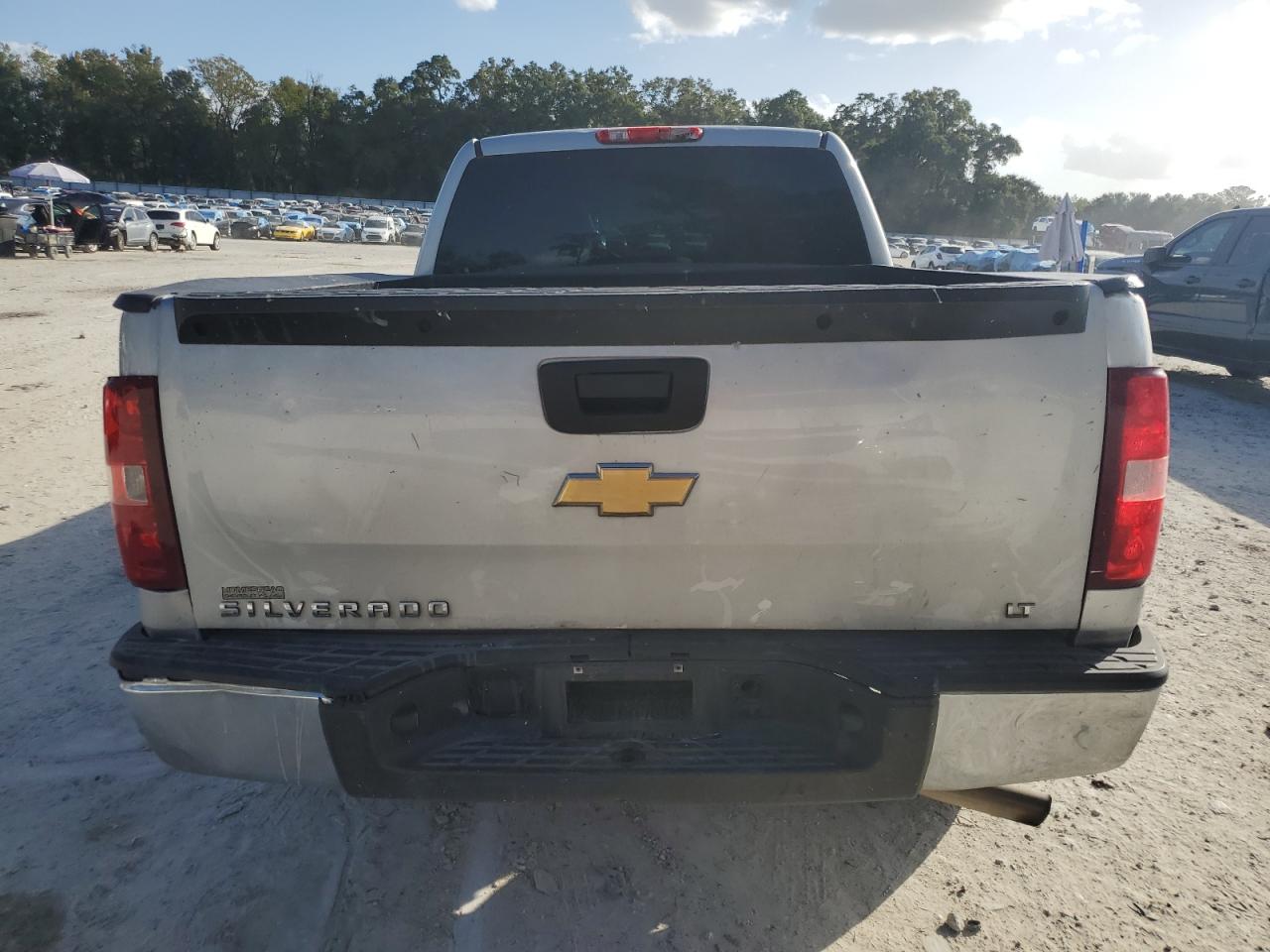 2013 Chevrolet Silverado - Image 6