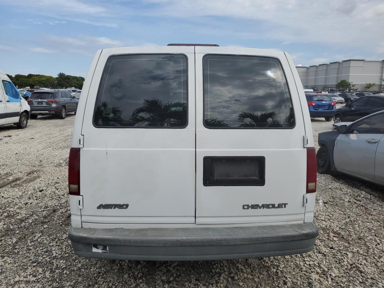 1999 Chevrolet Astro VIN: 1GCDM19W4XB184361 Lot: 76061294