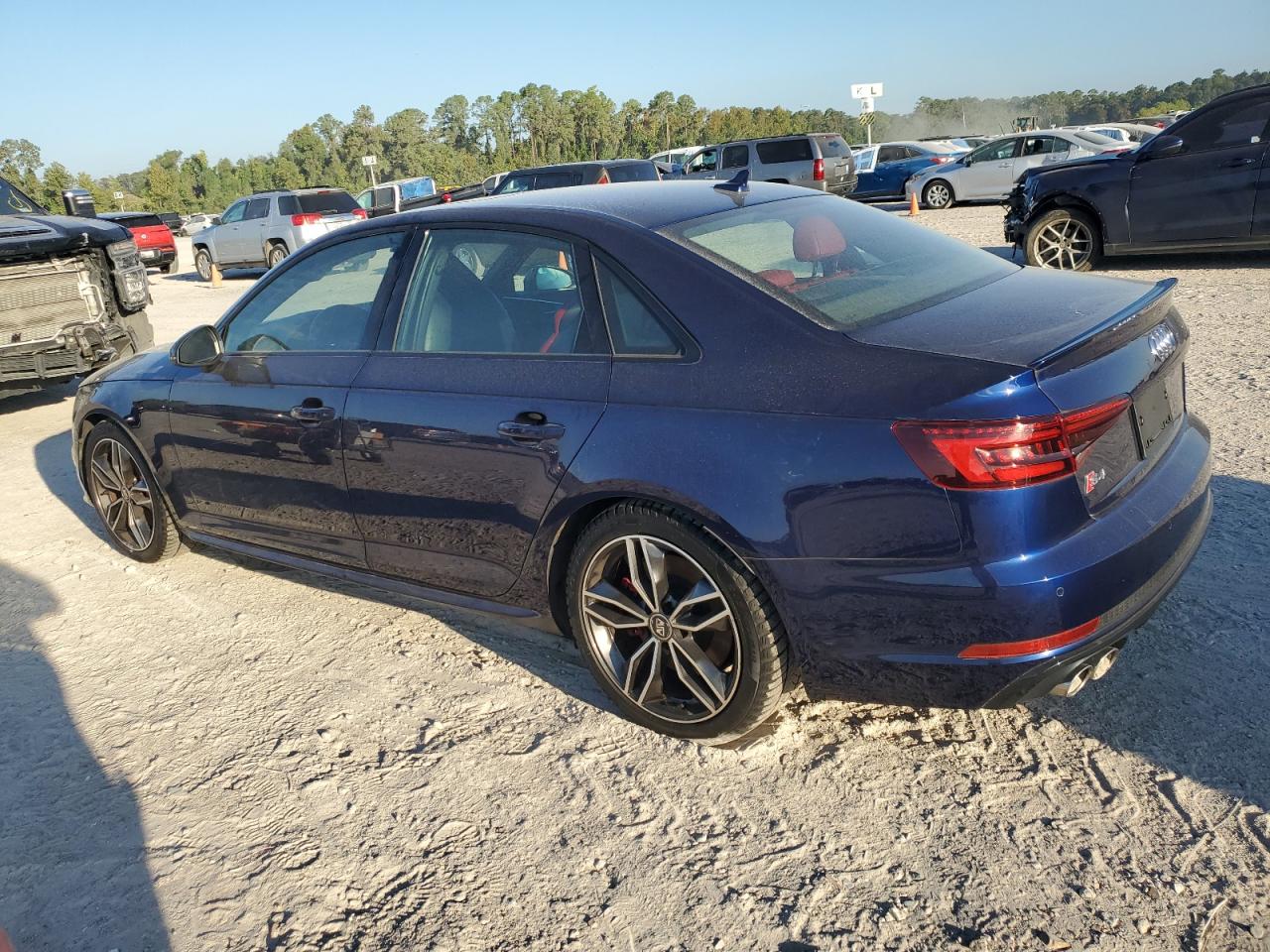 WAUB4AF46KA022107 2019 AUDI RS4 - Image 2