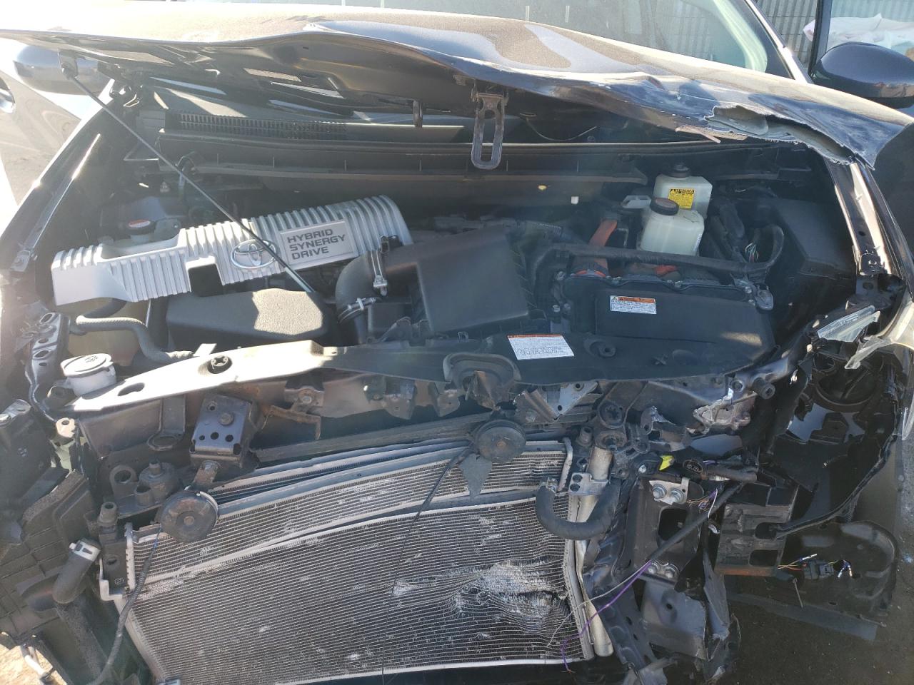 2015 Toyota Prius - Image 12