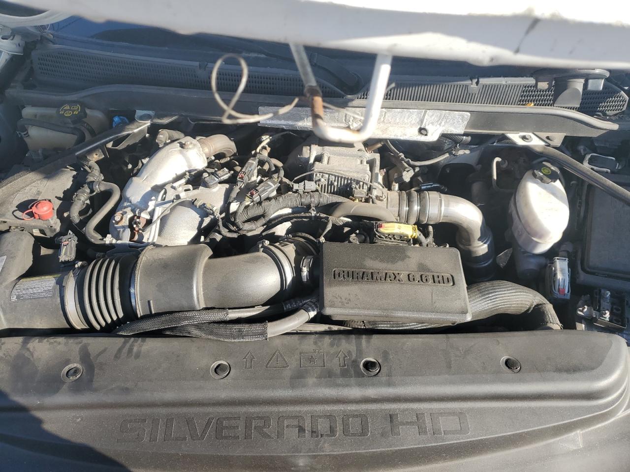 2019 Chevrolet Silverado - Image 11