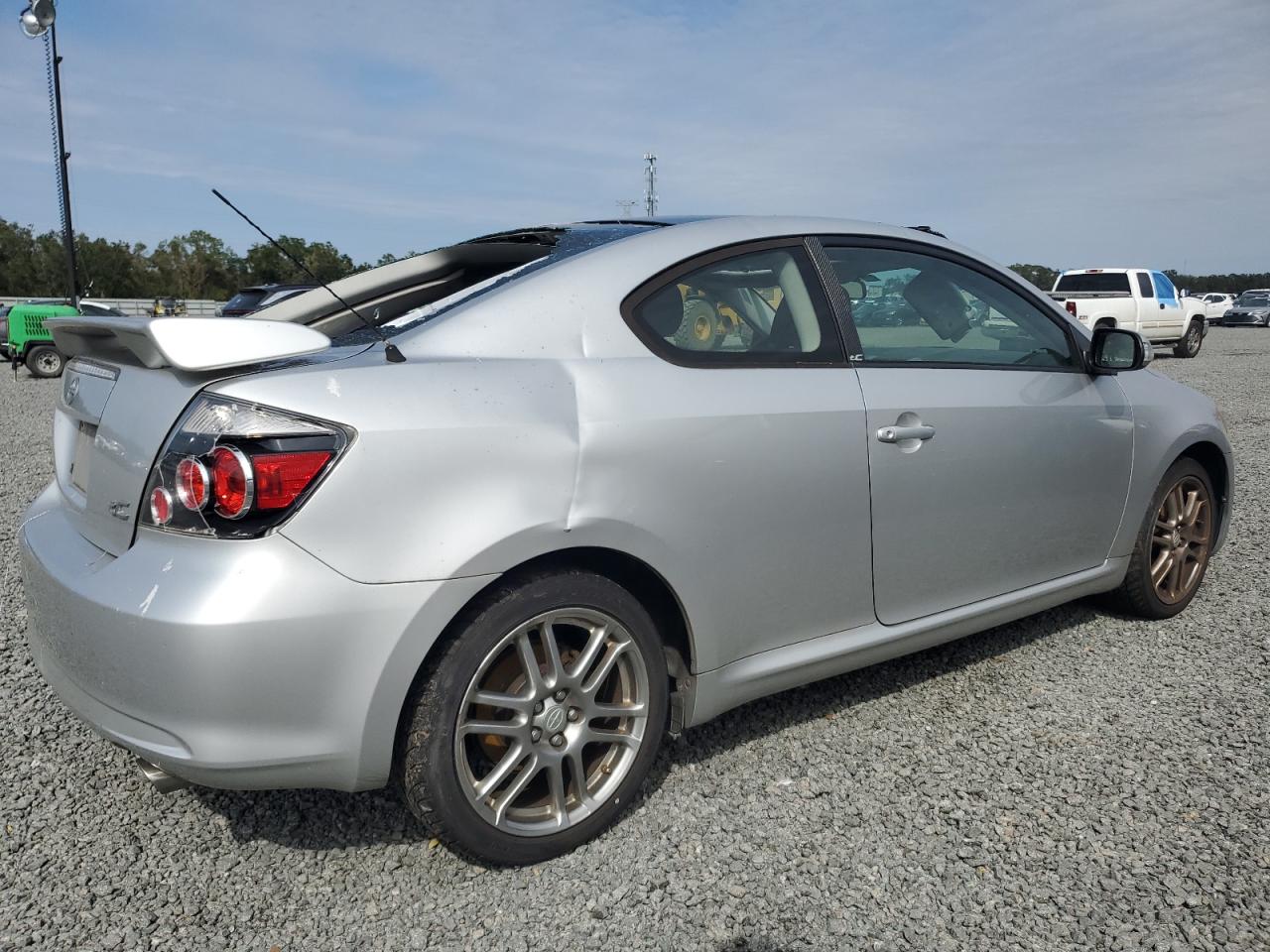 2009 Scion tC - Image 3