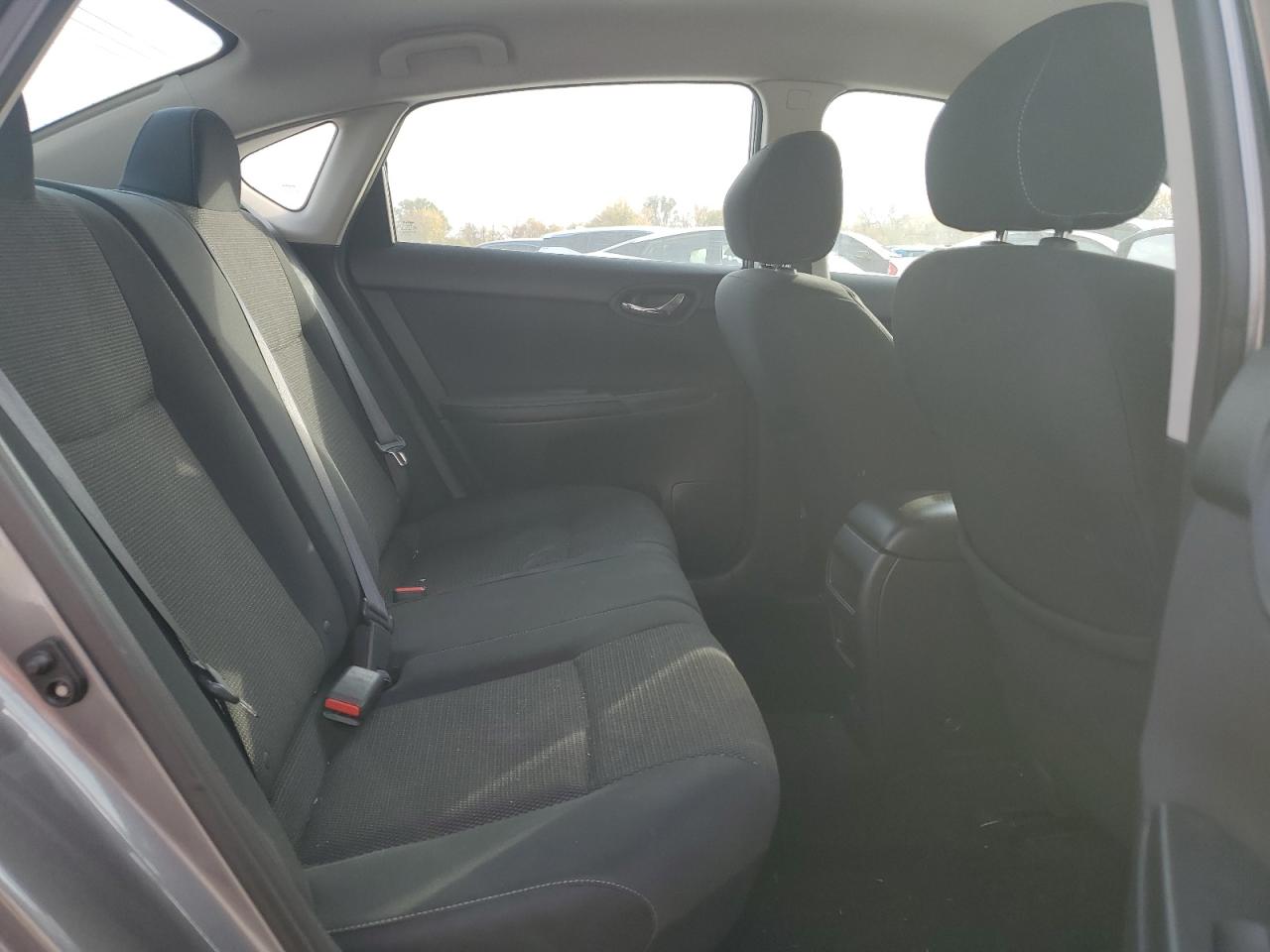 2019 Nissan Sentra - Image 10