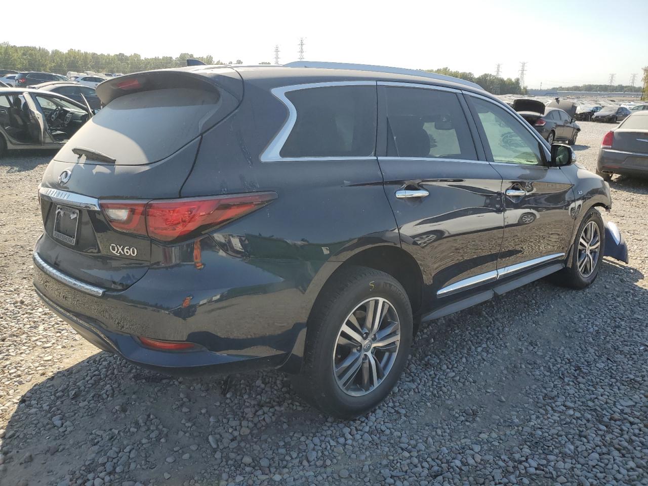 2020 Infiniti QX60 - Image 3