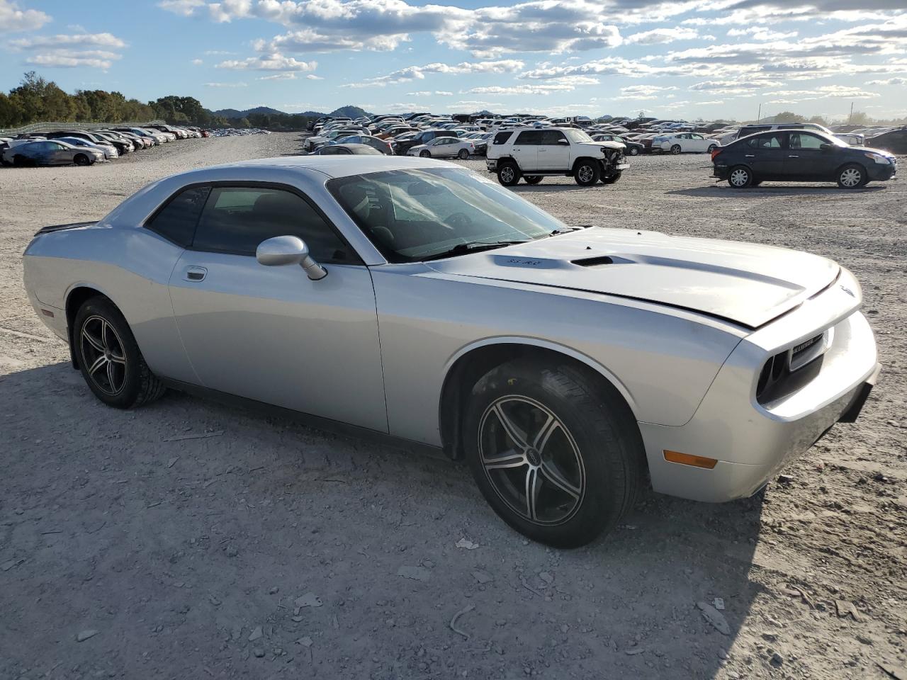 2B3CJ4DV6AH321613 2010 Dodge Challenger Se