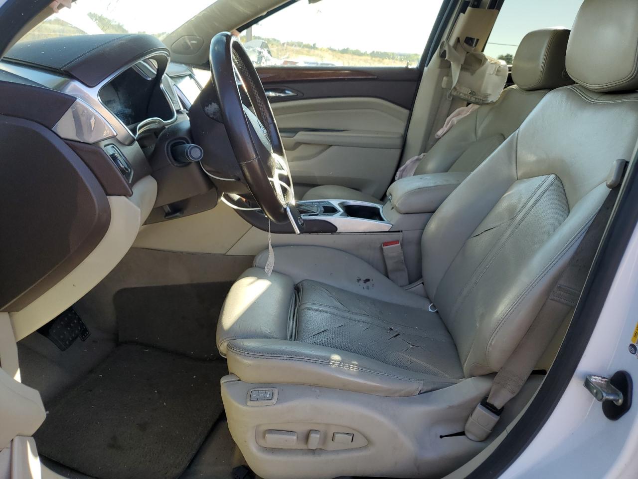 2015 Cadillac SRX - Image 7