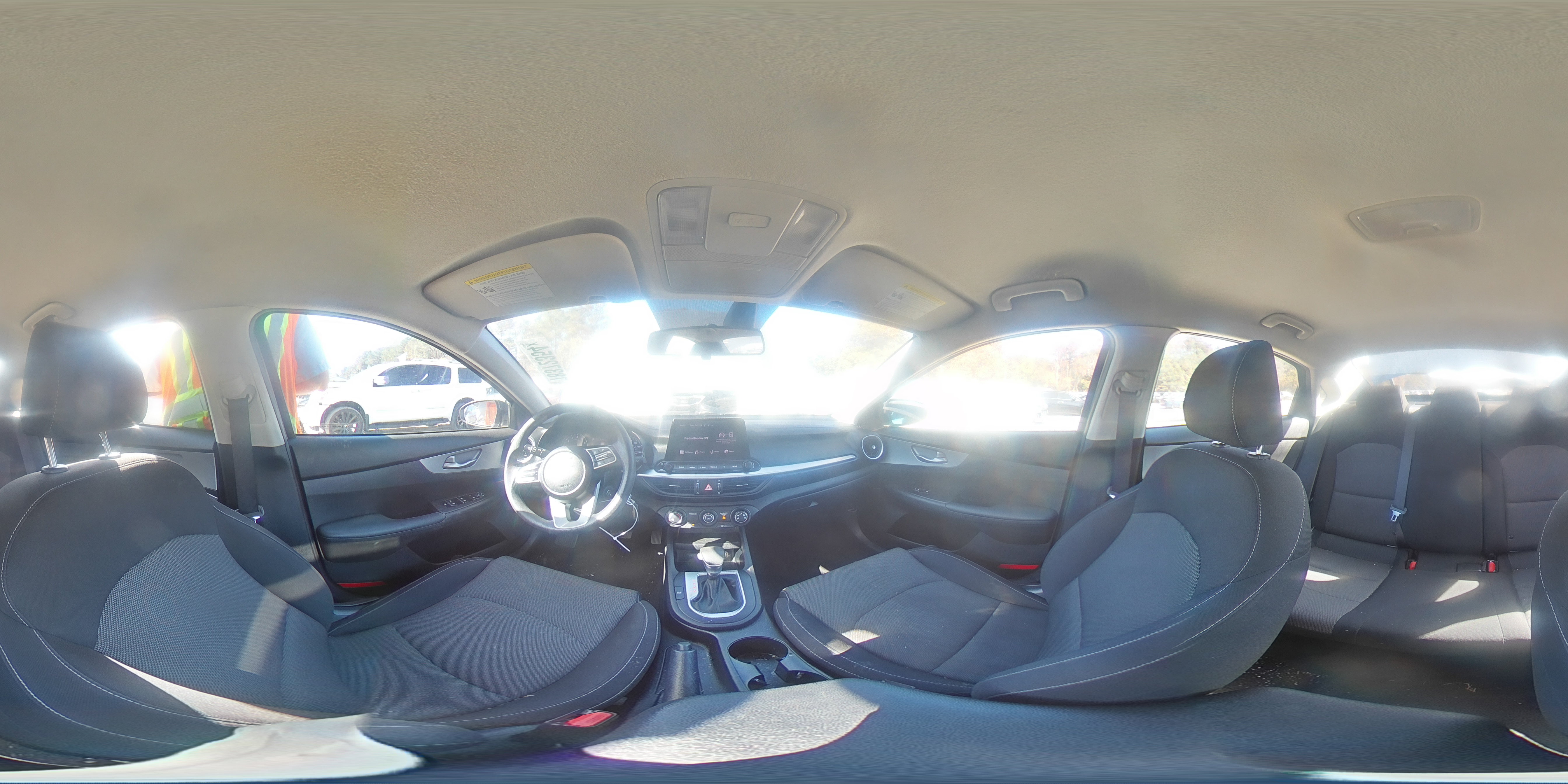 2023 Kia Forte - Image 12