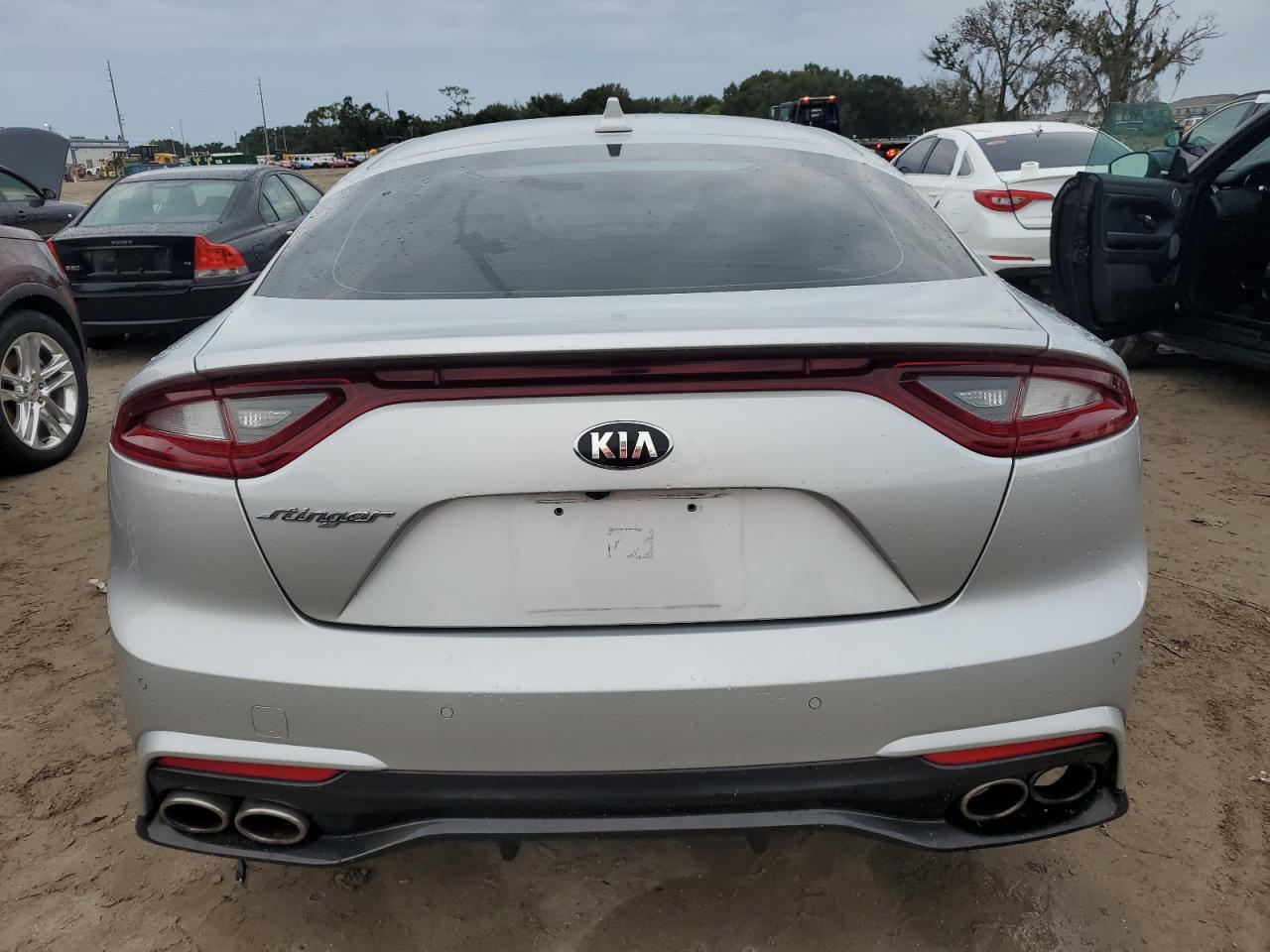 KNAE25LA7J6015155 2018 Kia Stinger Premium