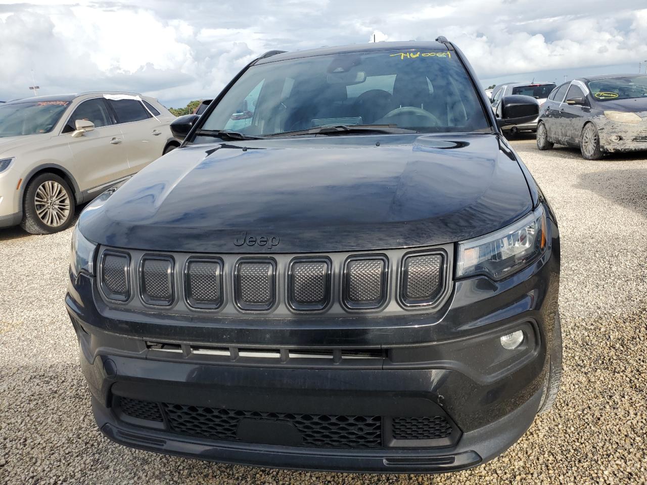 2022 Jeep Compass - Image 5