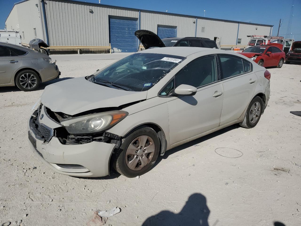 VIN KNAFK4A67F5372670 2015 KIA FORTE no.1