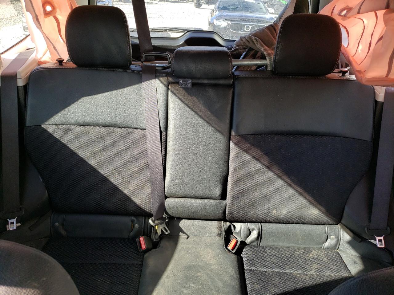 2016 Subaru Forester - Image 10