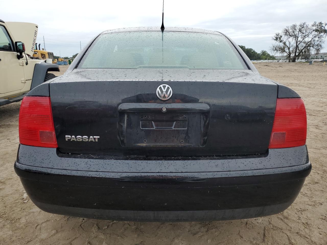 2000 Volkswagen Passat Gls VIN: WVWMA23B1YP296172 Lot: 74037014