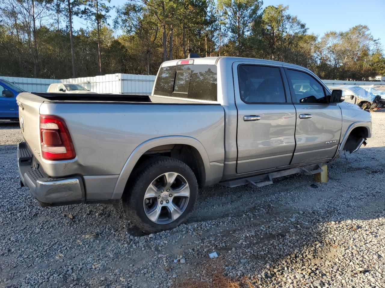2021 RAM 1500 - Image 3