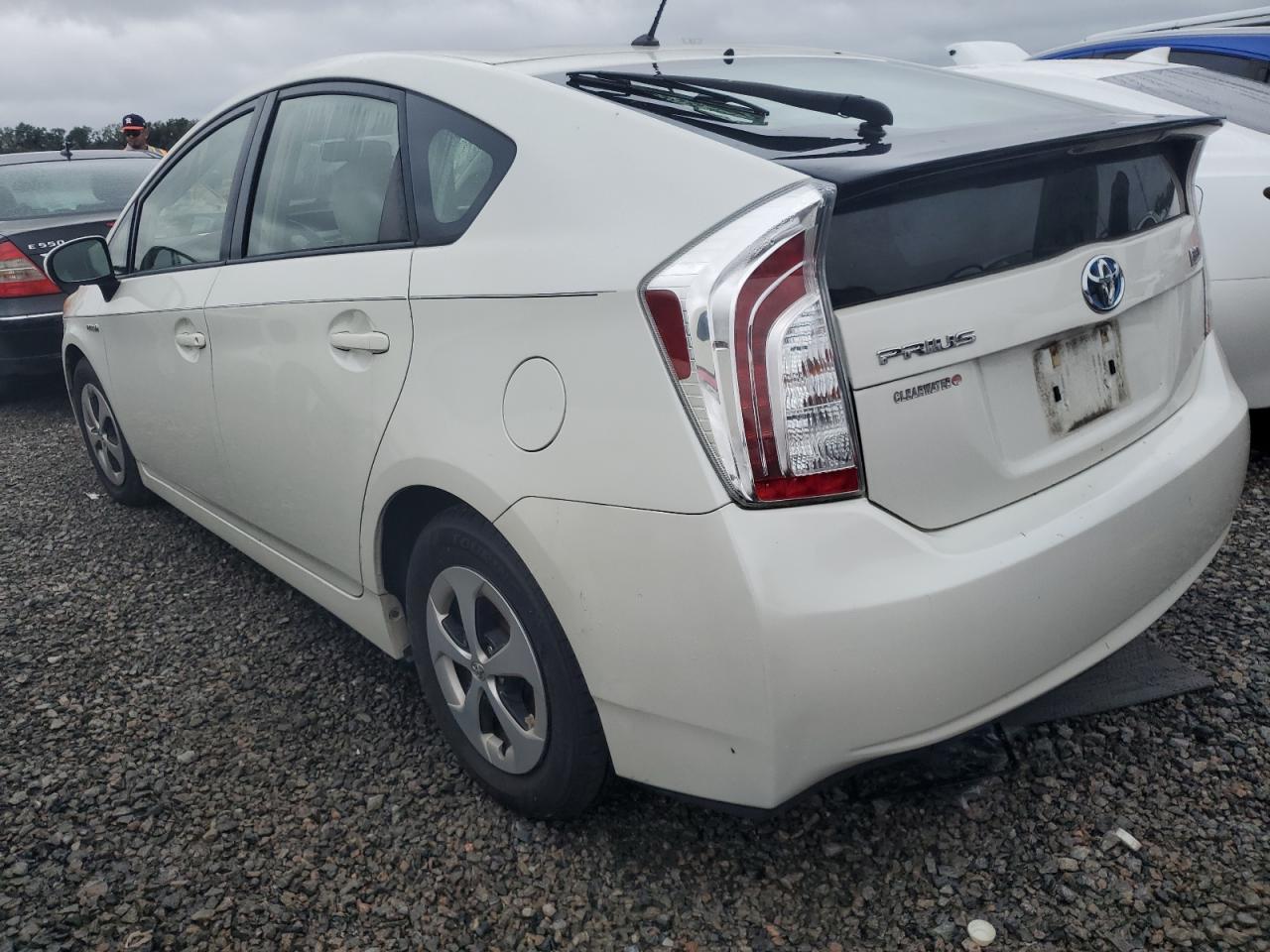 2014 Toyota Prius - Image 2