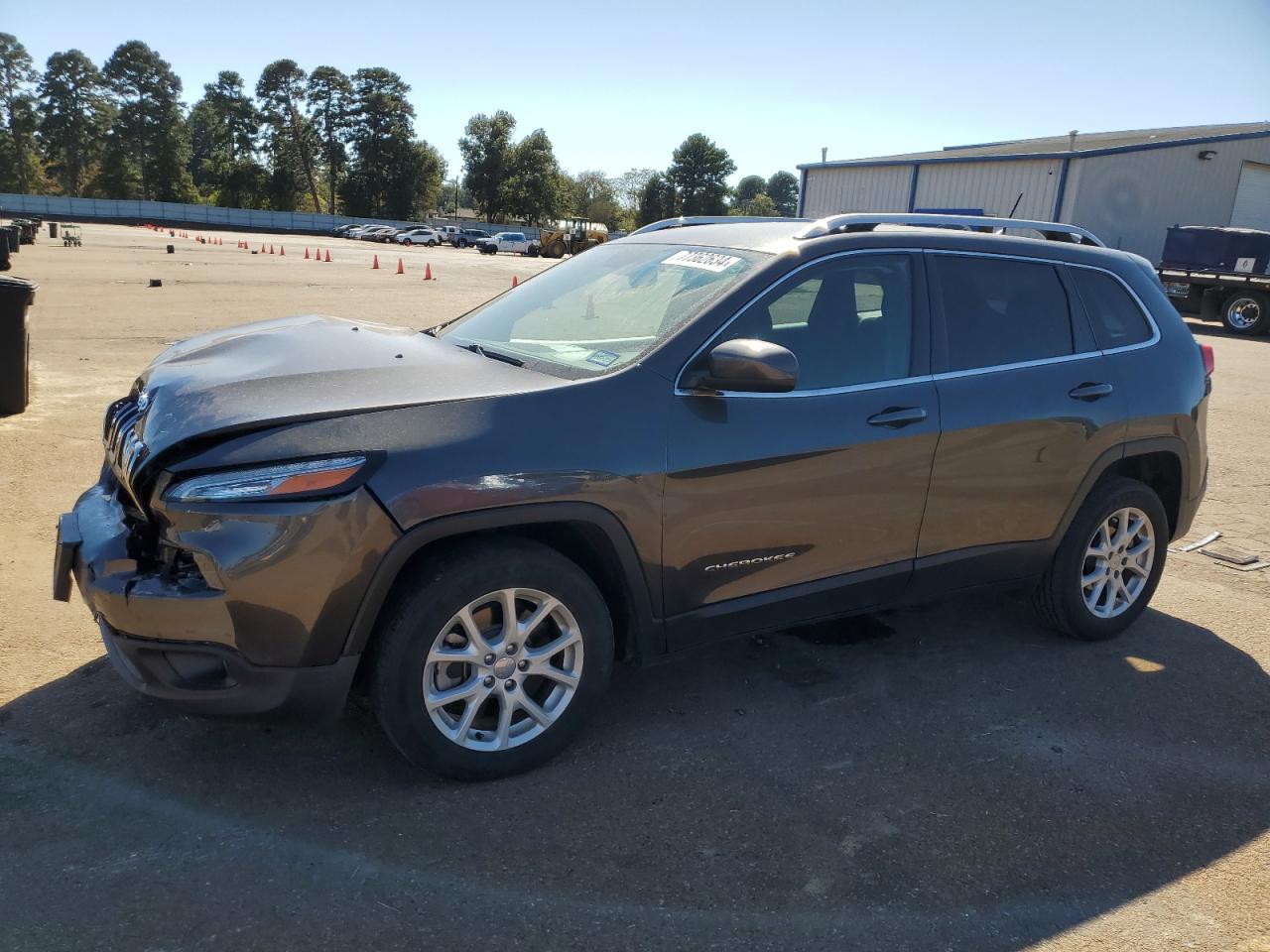 2017 Jeep Cherokee Latitude VIN: 1C4PJLCB4HW642594 Lot: 77362634