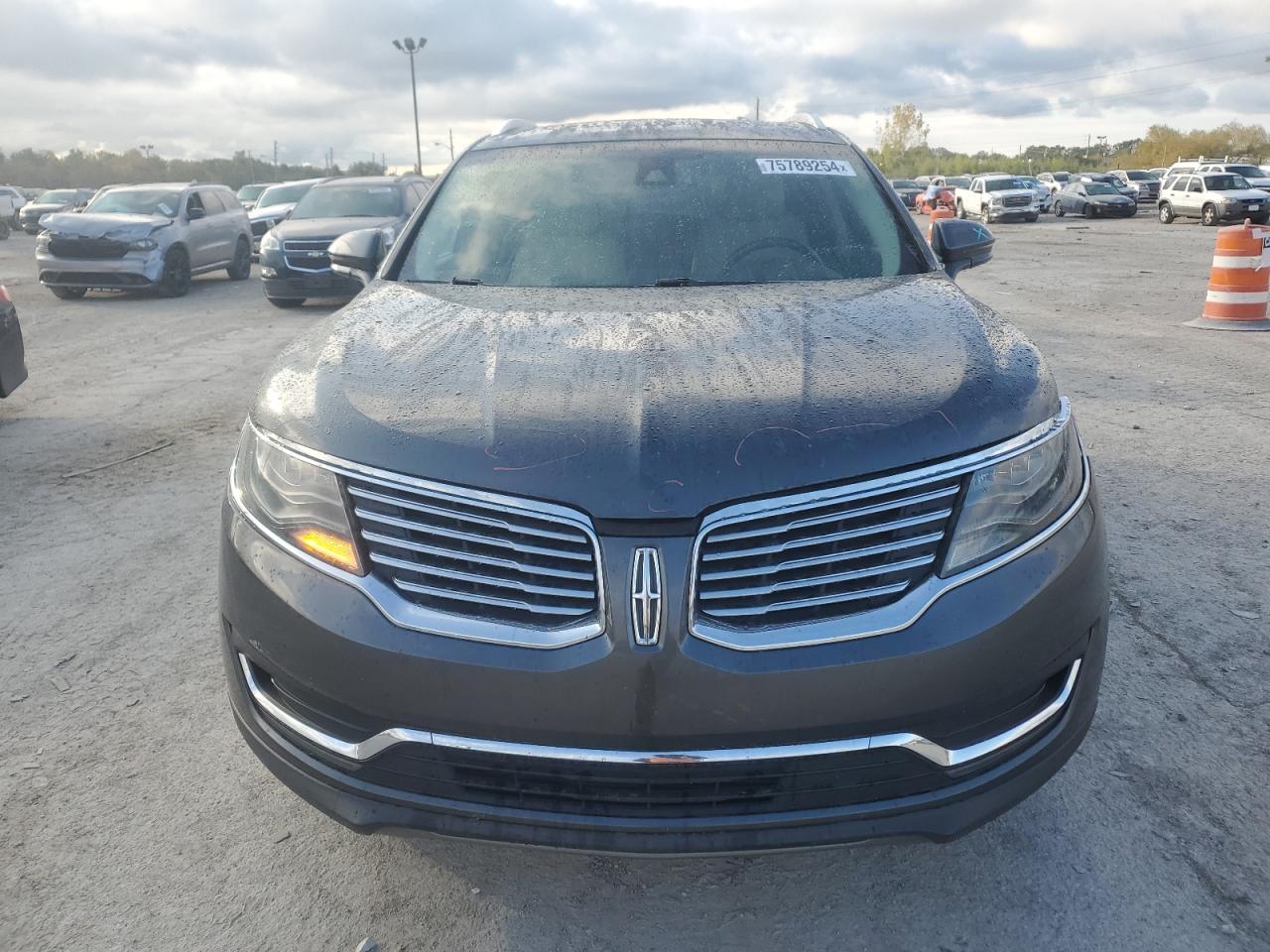 2LMPJ8LP0HBL19315 2017 Lincoln Mkx Reserve