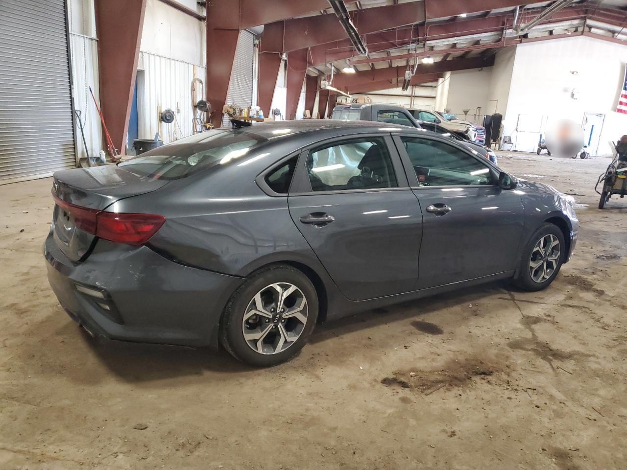 3KPF24AD4ME373570 2021 Kia Forte Fe