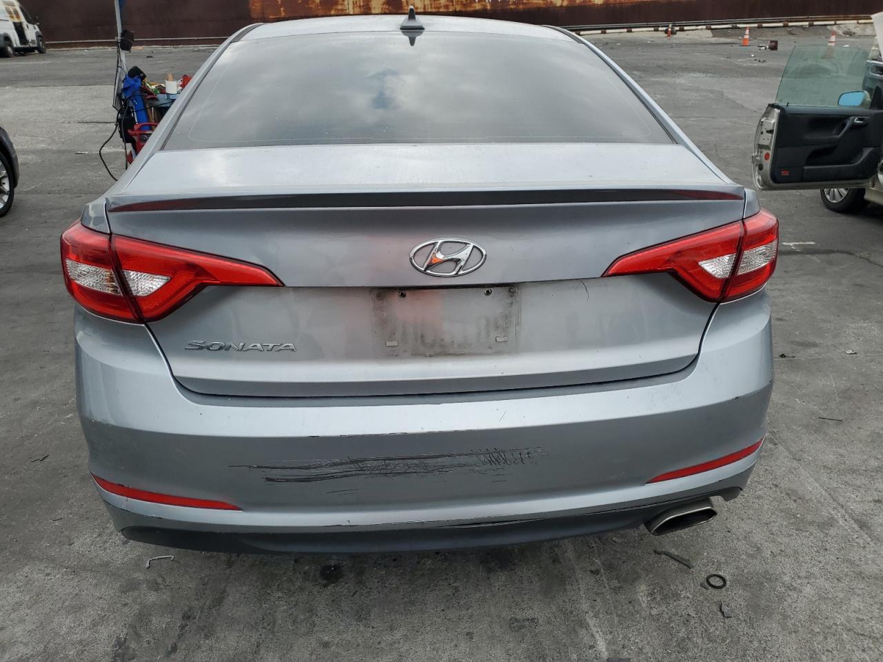 5NPE24AF0HH527271 2017 Hyundai Sonata Se