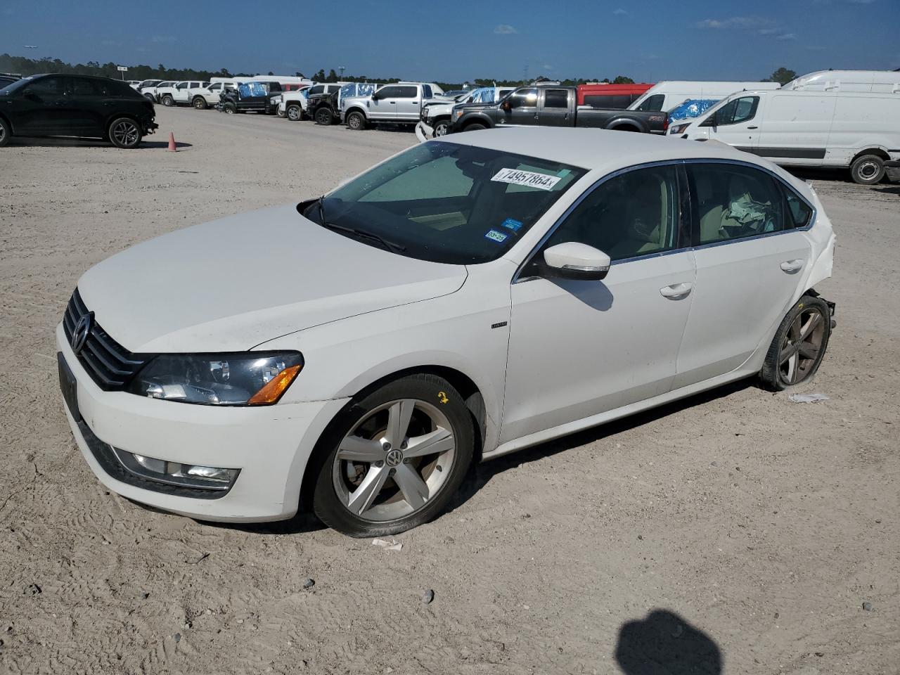 2015 Volkswagen Passat - Image 1