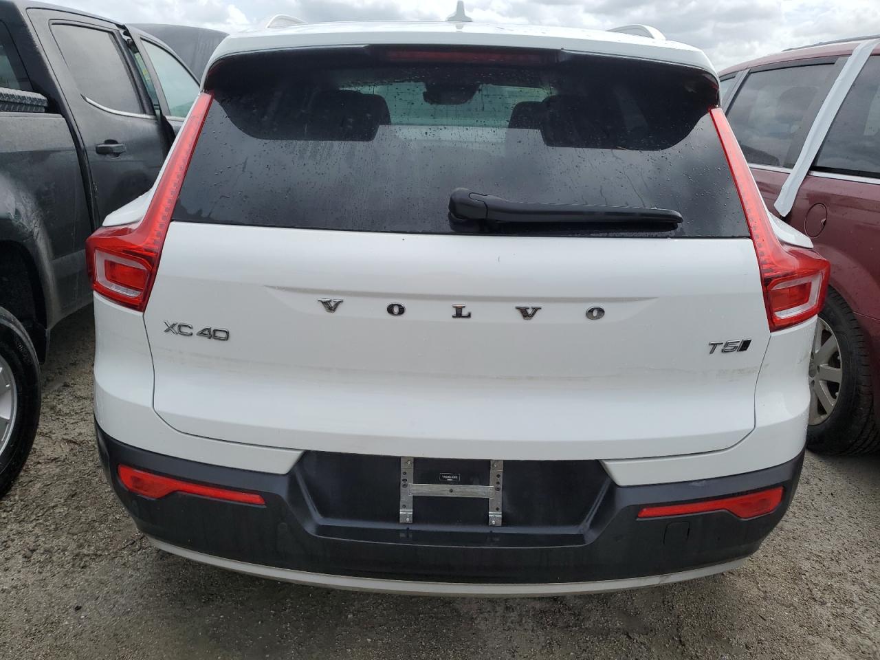 2020 Volvo Xc40 T5 Momentum VIN: YV4162UK9L2330610 Lot: 75056334