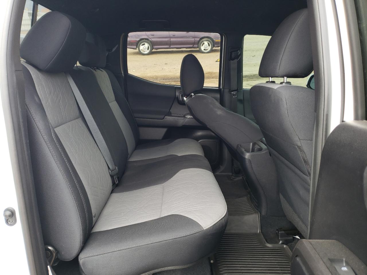 2020 Toyota Tacoma - Image 10