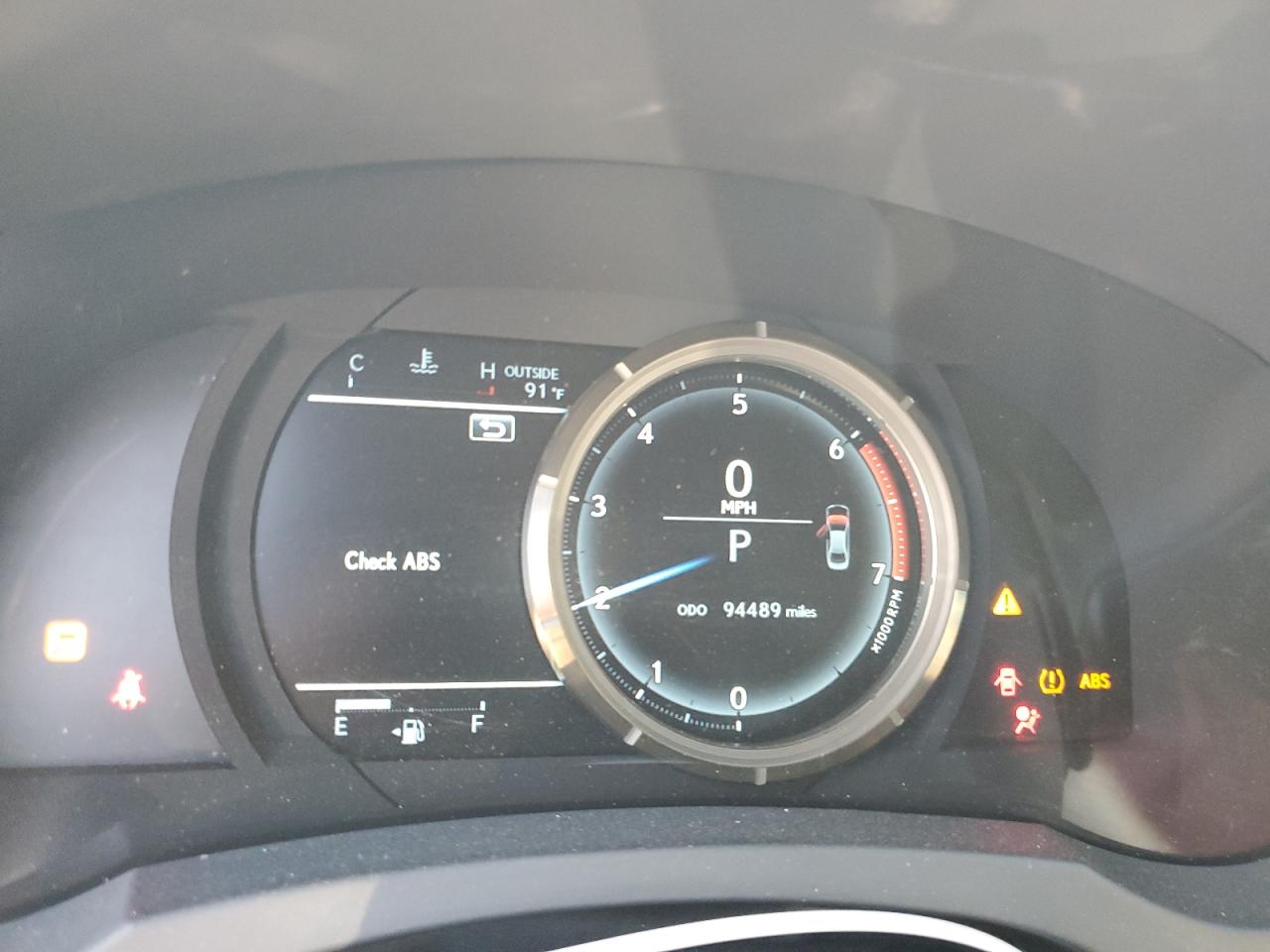 2016 Lexus IS - Image 9