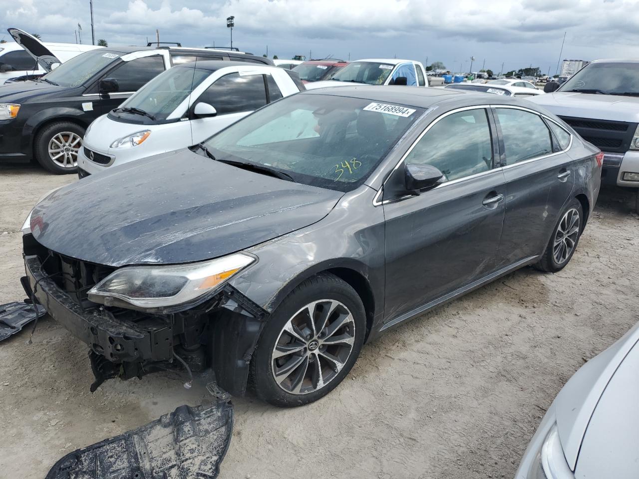 2017 Toyota Avalon - Image 1