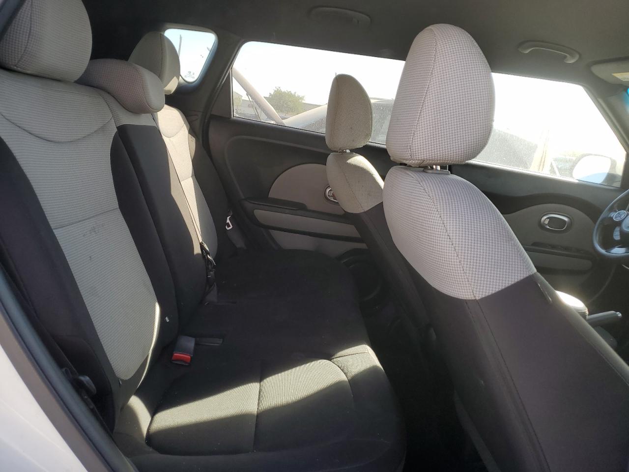 2016 Kia Soul - Image 11