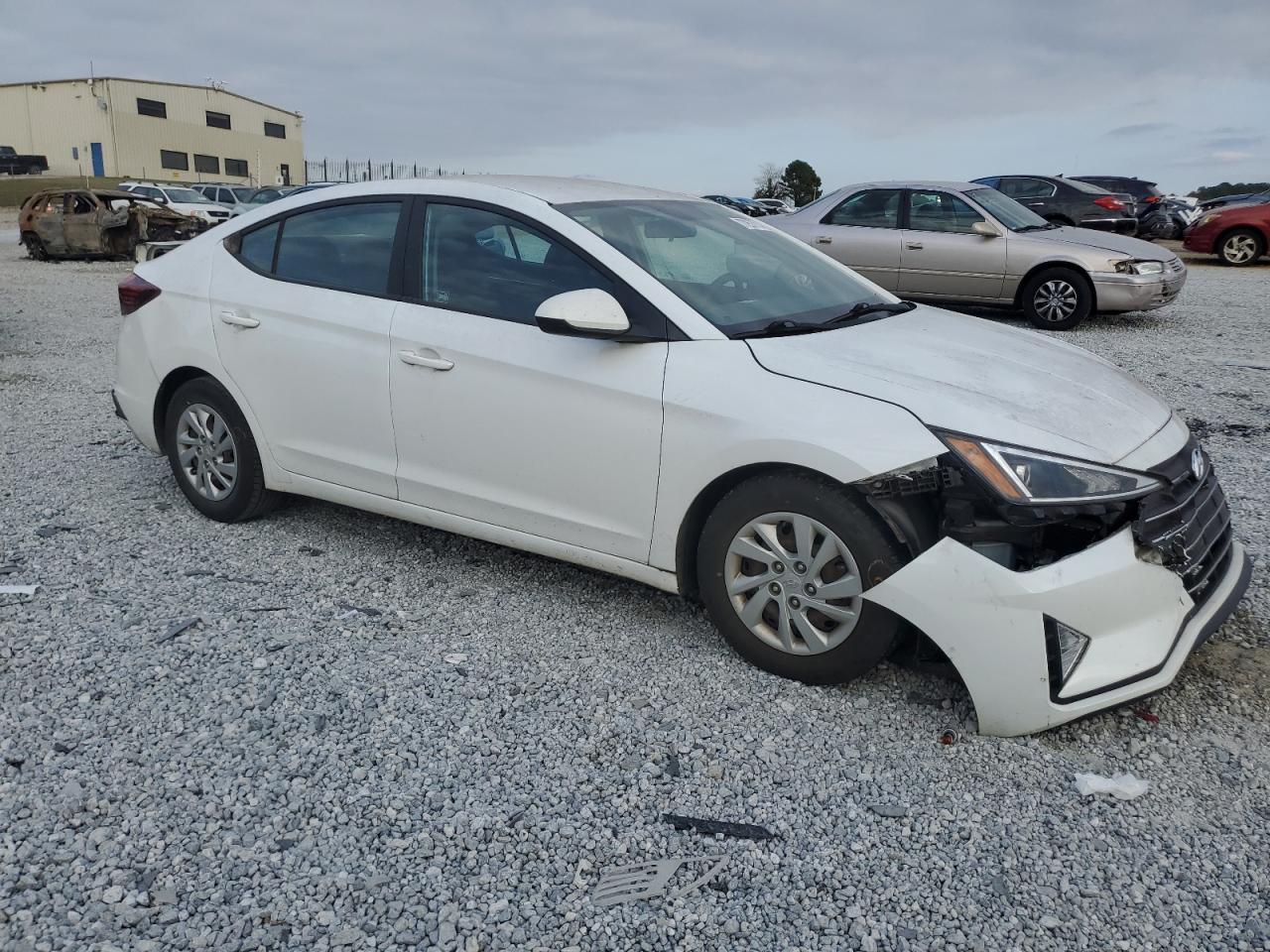 2019 Hyundai Elantra - Image 4