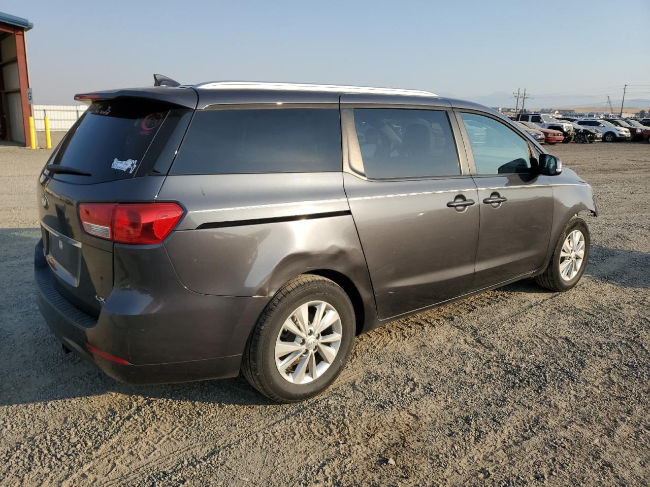 2017 Kia Sedona - Image 3