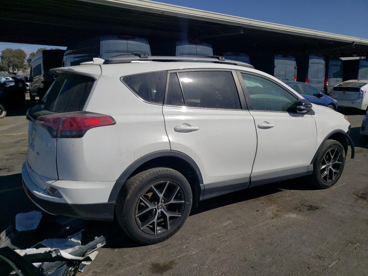 2018 Toyota RAV 4 - Image 3