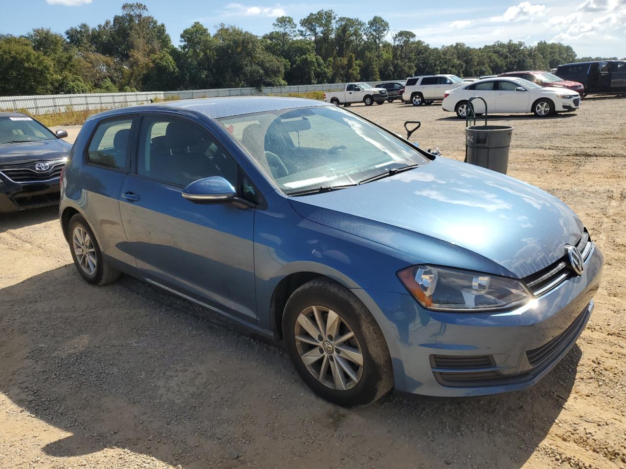 2015 Volkswagen Golf - Image 4