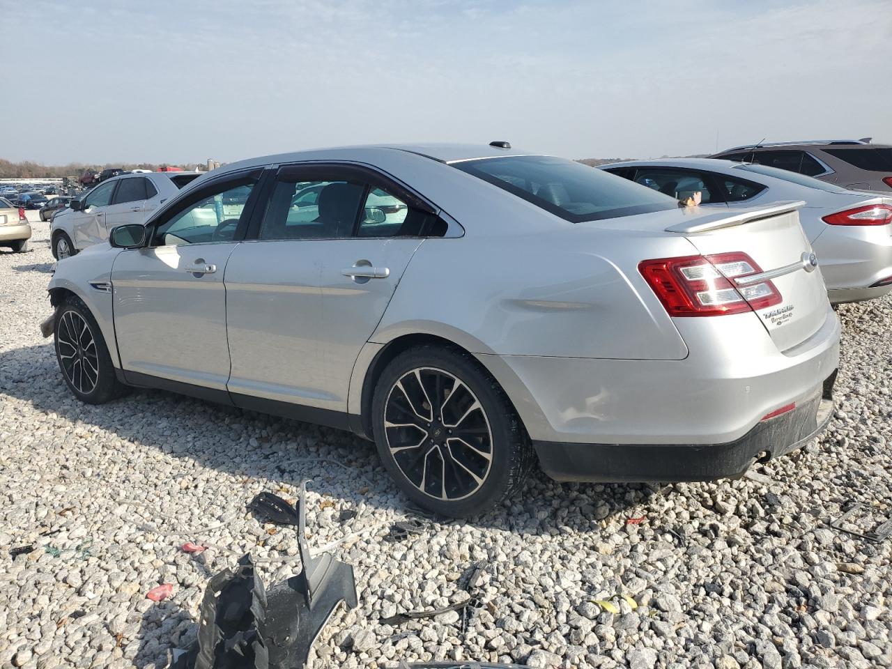 VIN 1FAHP2J89KG115968 2019 FORD TAURUS no.2