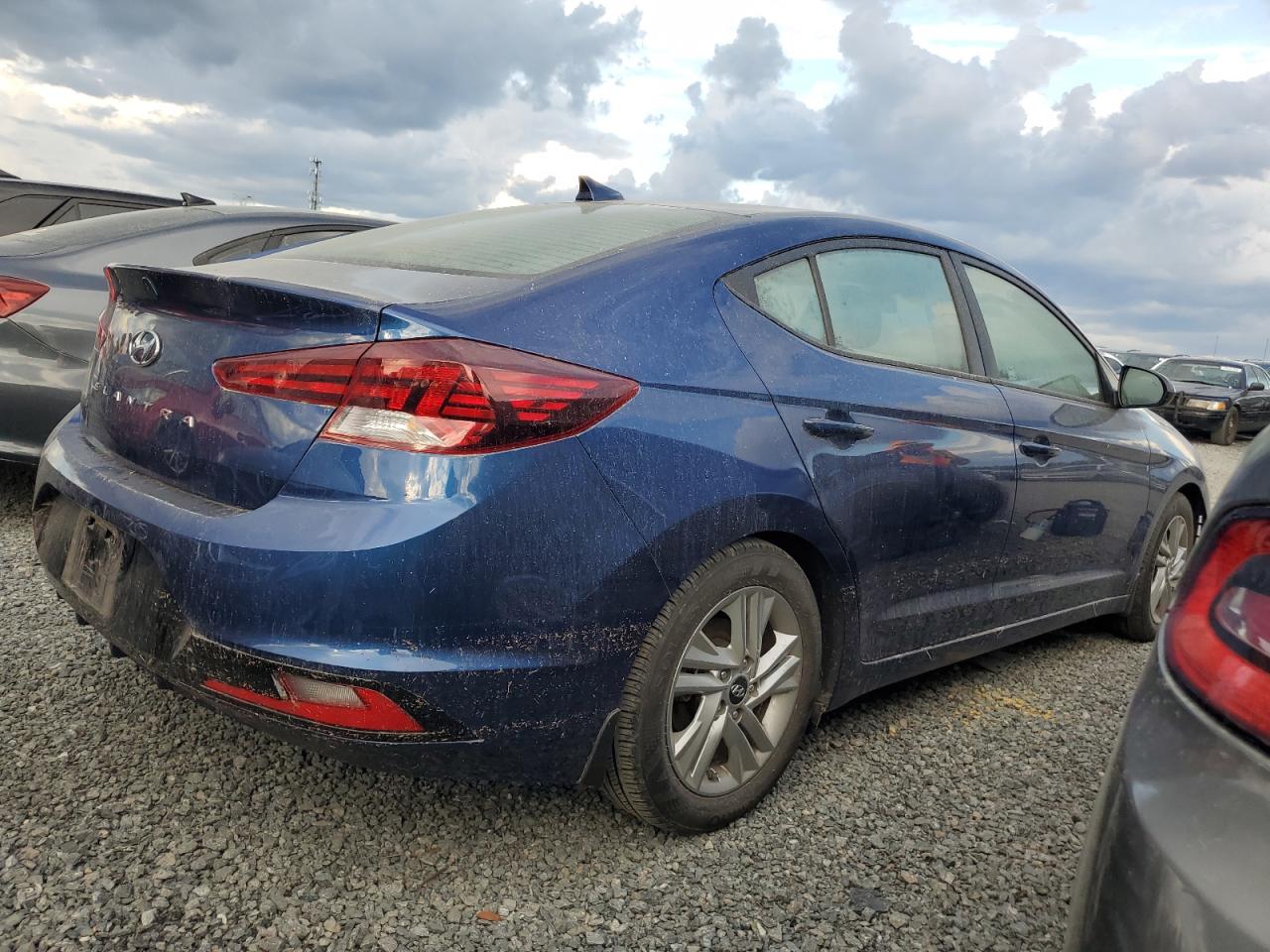 2020 Hyundai Elantra - Image 3