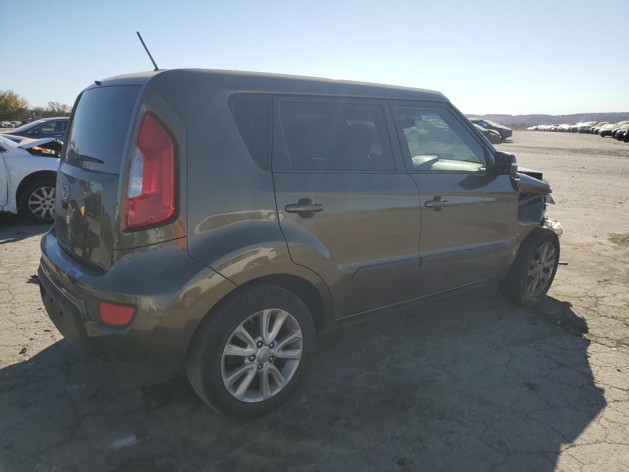 2012 Kia Soul + VIN: KNDJT2A64C7396410 Lot: 77367184