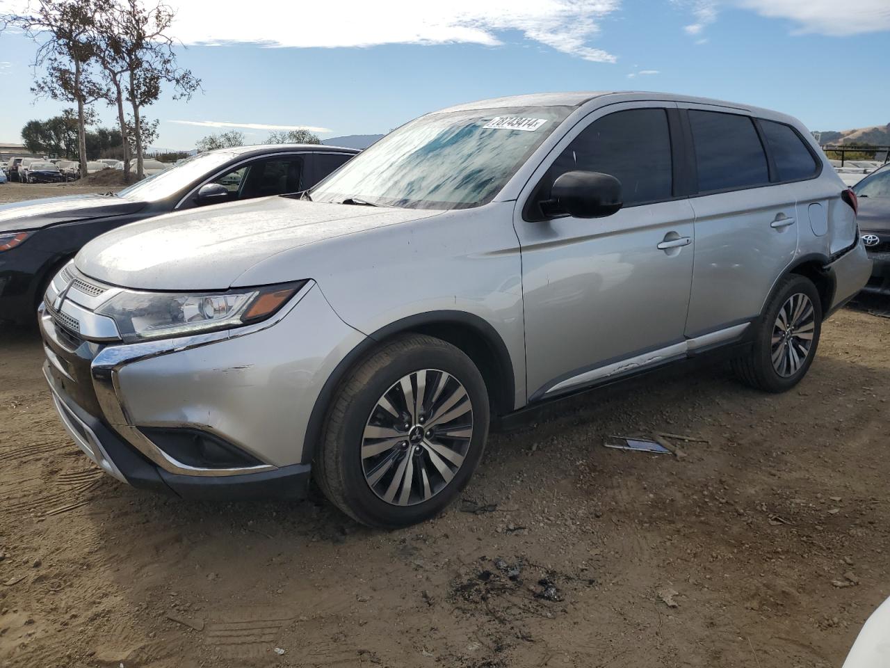 2019 Mitsubishi Outlander - Image 1