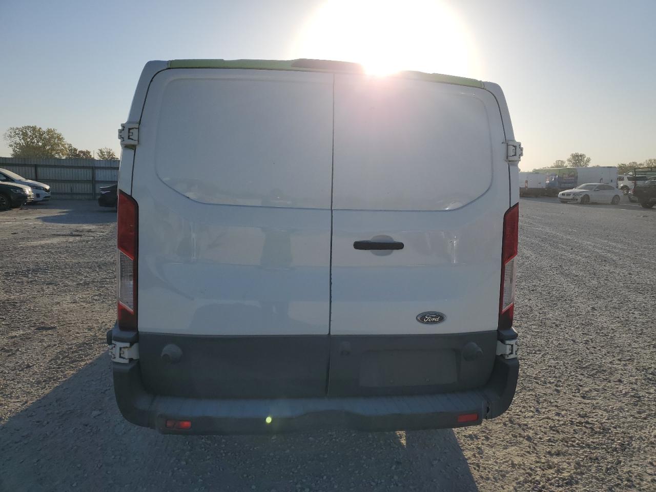 2016 Ford Transit T-250 VIN: 1FTYR2ZM3GKA18114 Lot: 73203114