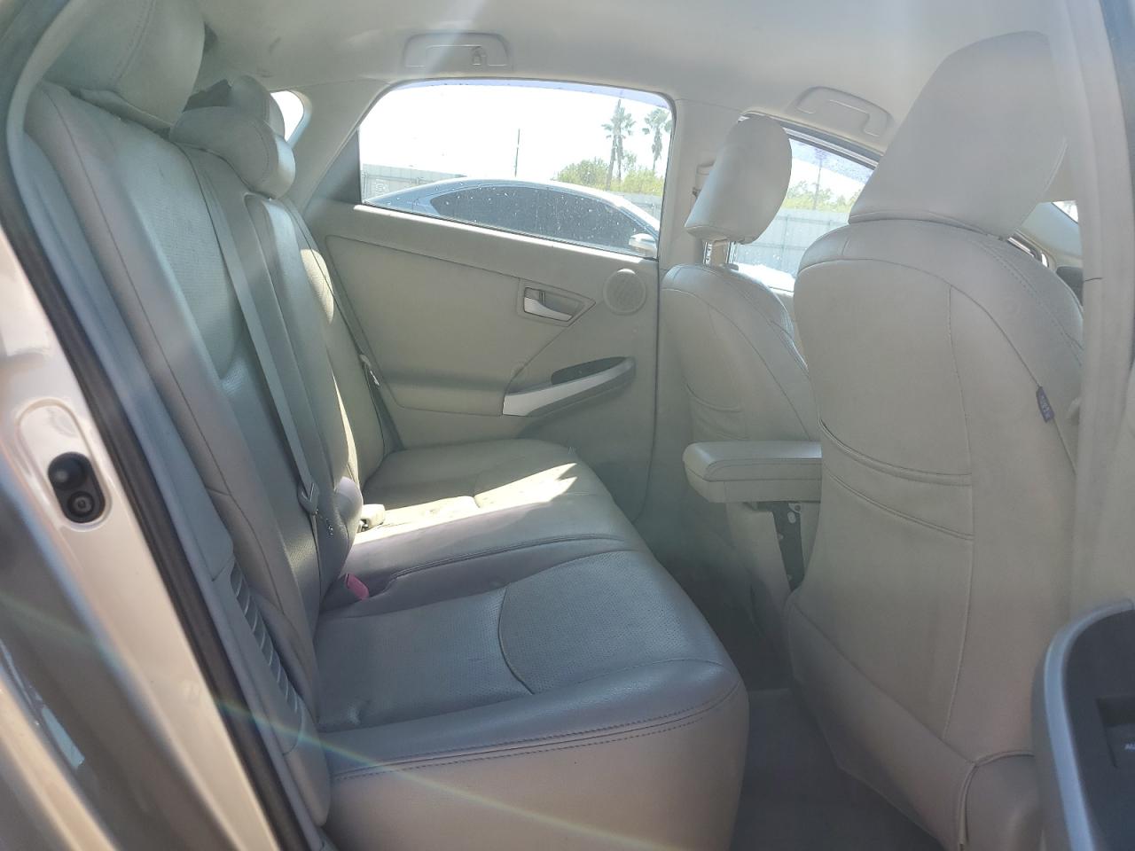 2010 Toyota Prius - Image 10