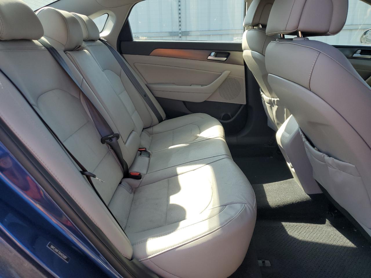 2016 Hyundai Sonata - Image 11
