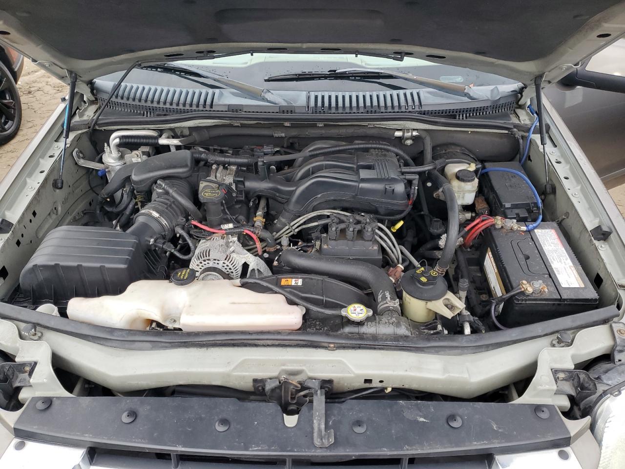 2006 Ford Explorer - Image 12