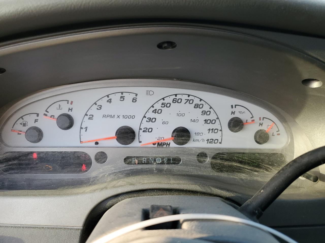 2005 Ford Explorer - Image 9