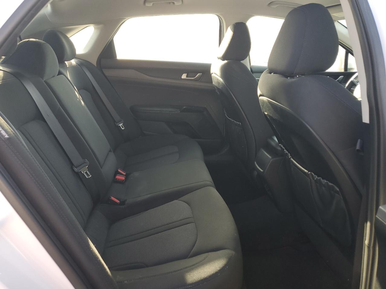 2022 Kia K5 - Image 10