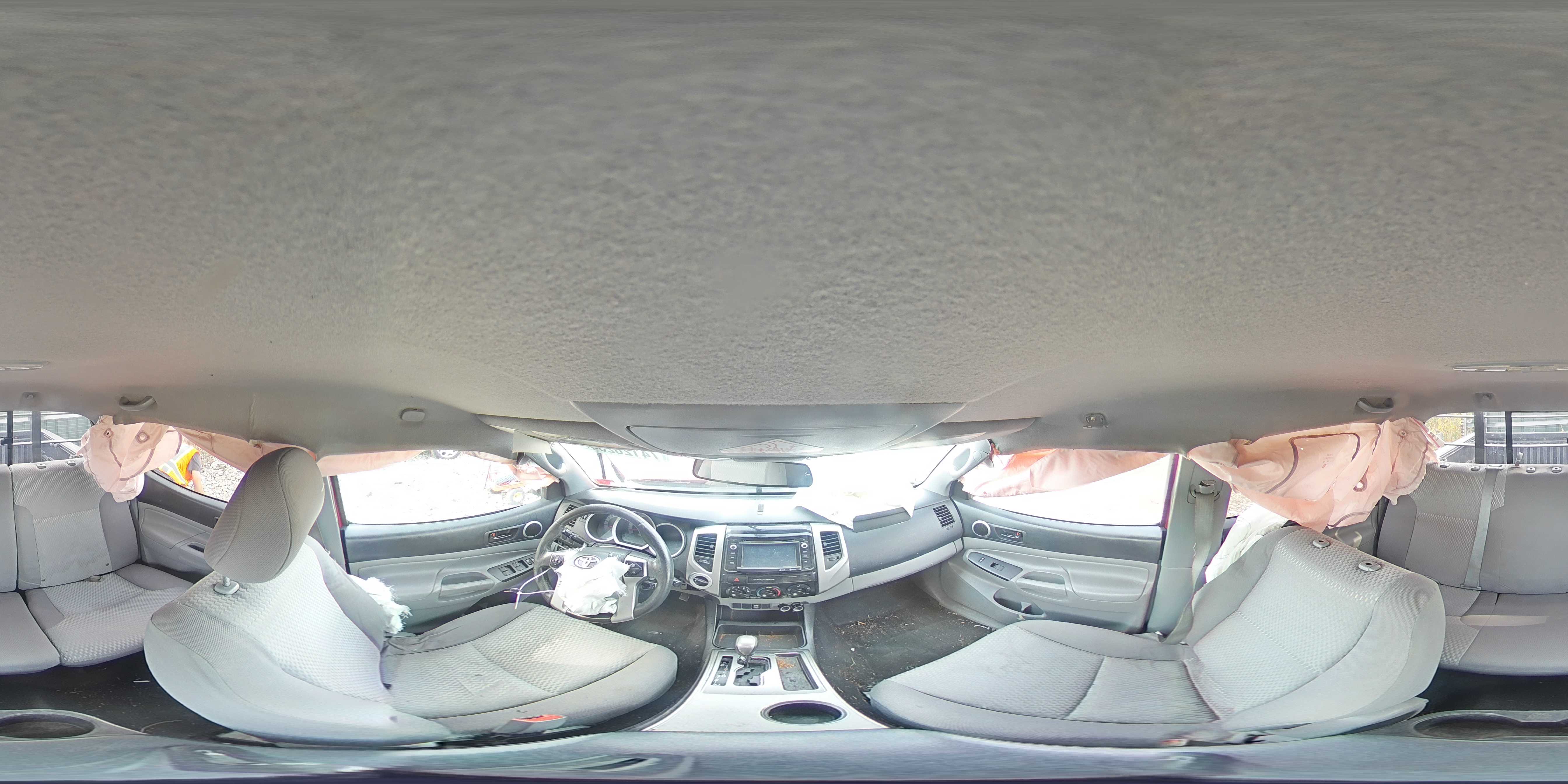 2015 Toyota Tacoma - Image 13
