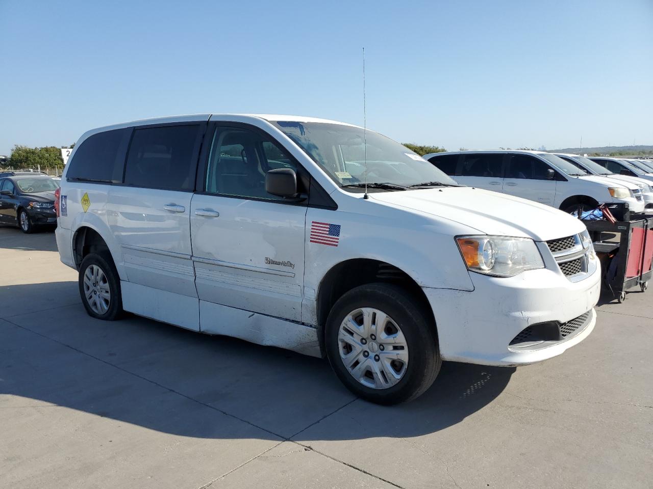 2017 Dodge Caravan - Image 4