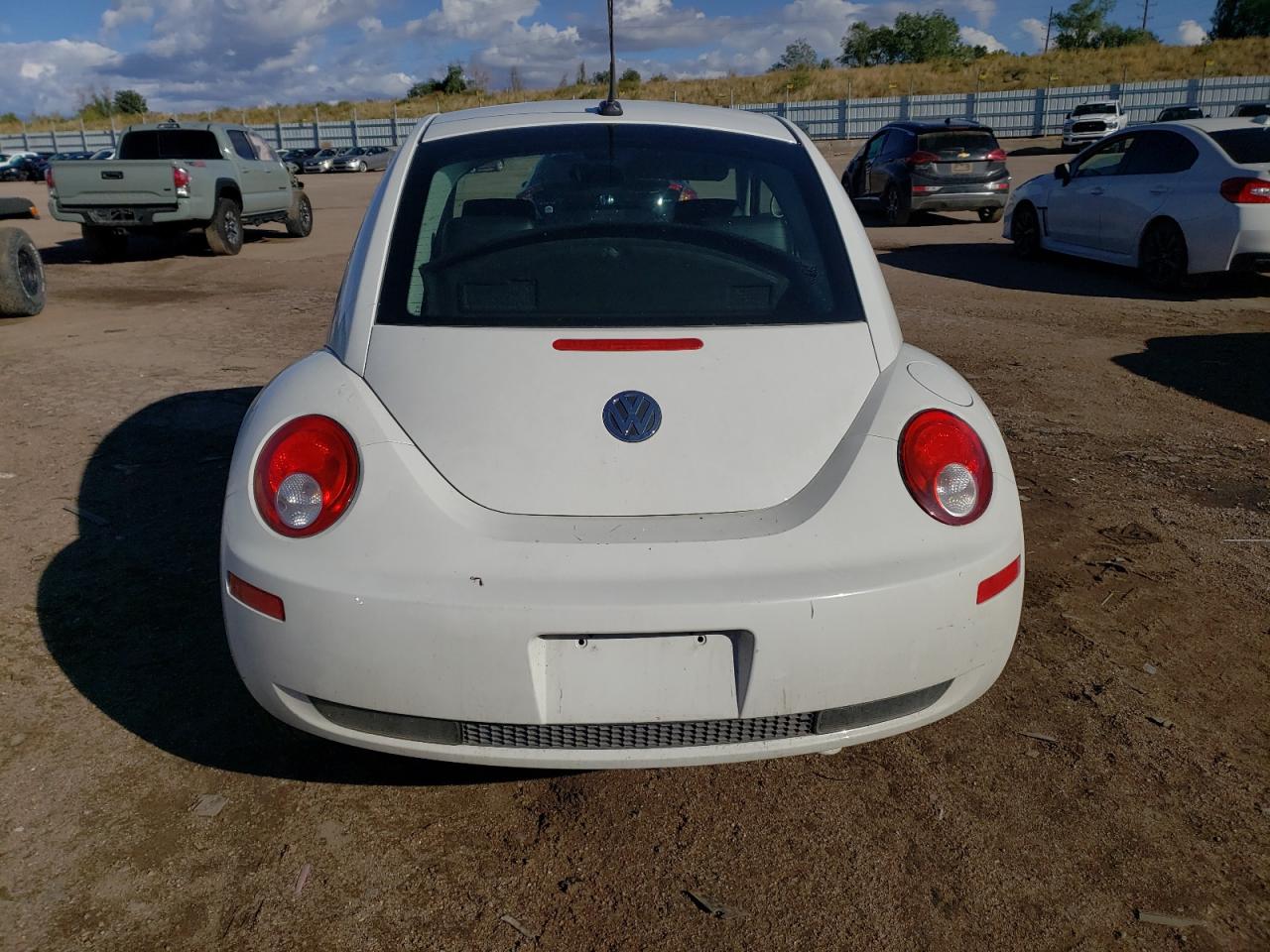 2010 Volkswagen New Beetle VIN: 3VWPW3AG7AM012961 Lot: 76802104