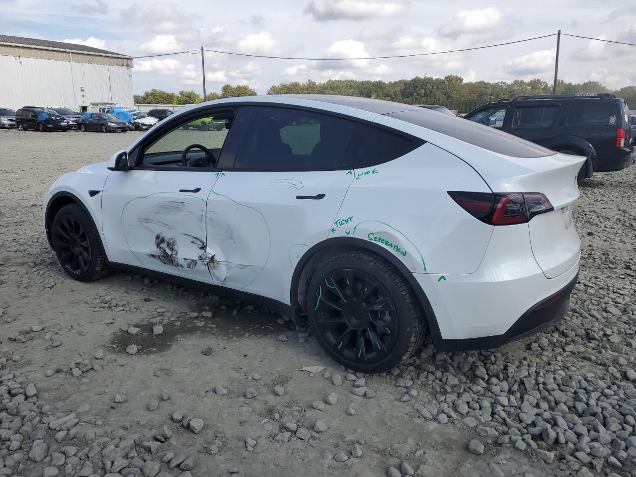 7SAYGDEE1NF328971 2022 TESLA MODEL Y - Image 2