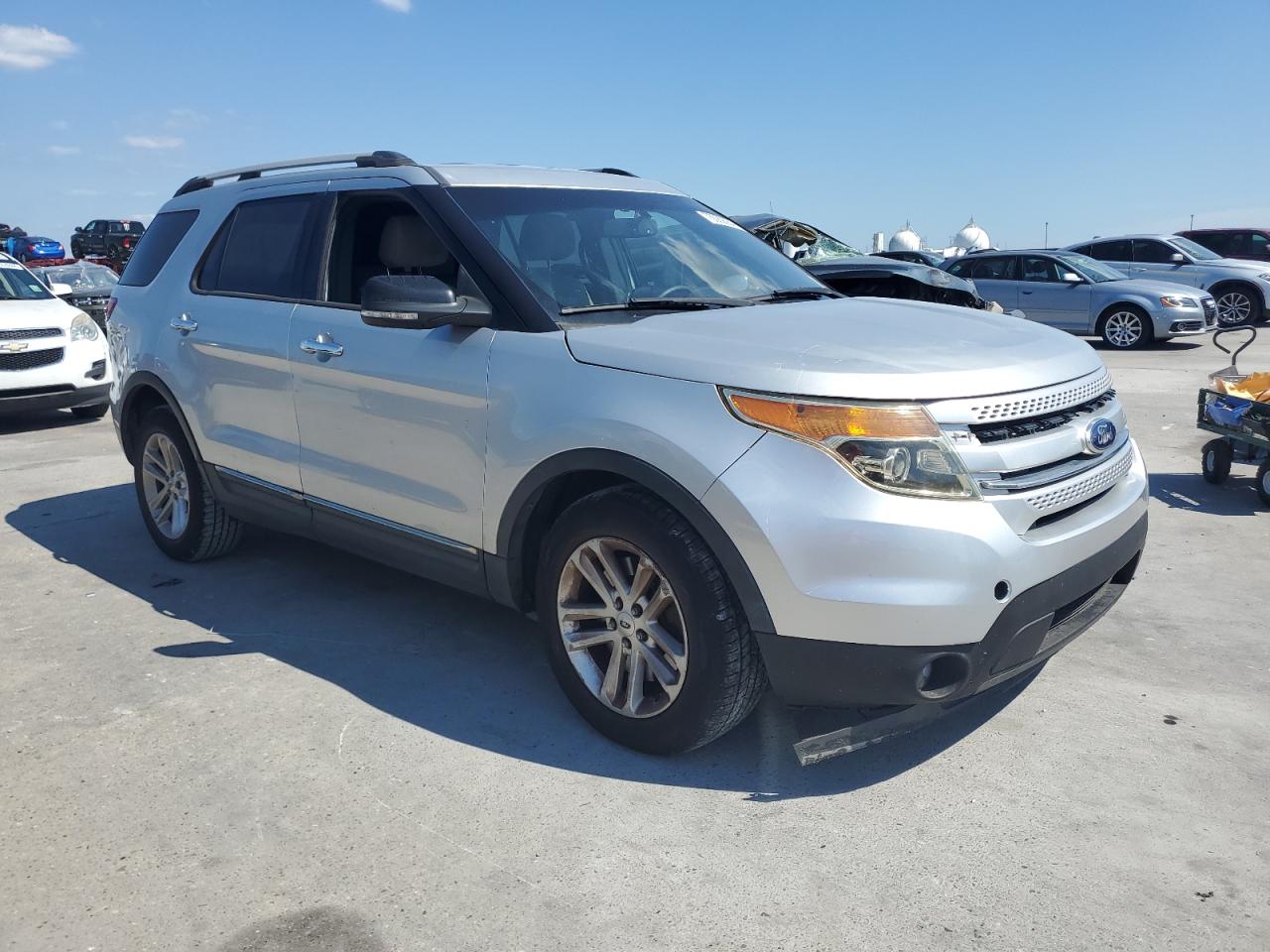 1FM5K7D82FGA12199 2015 Ford Explorer Xlt