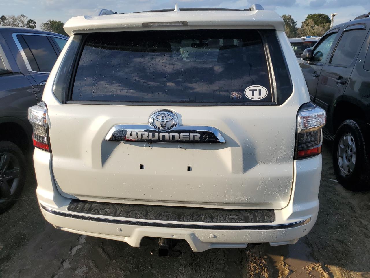 JTEZU5JR0F5099884 2015 Toyota 4Runner Sr5