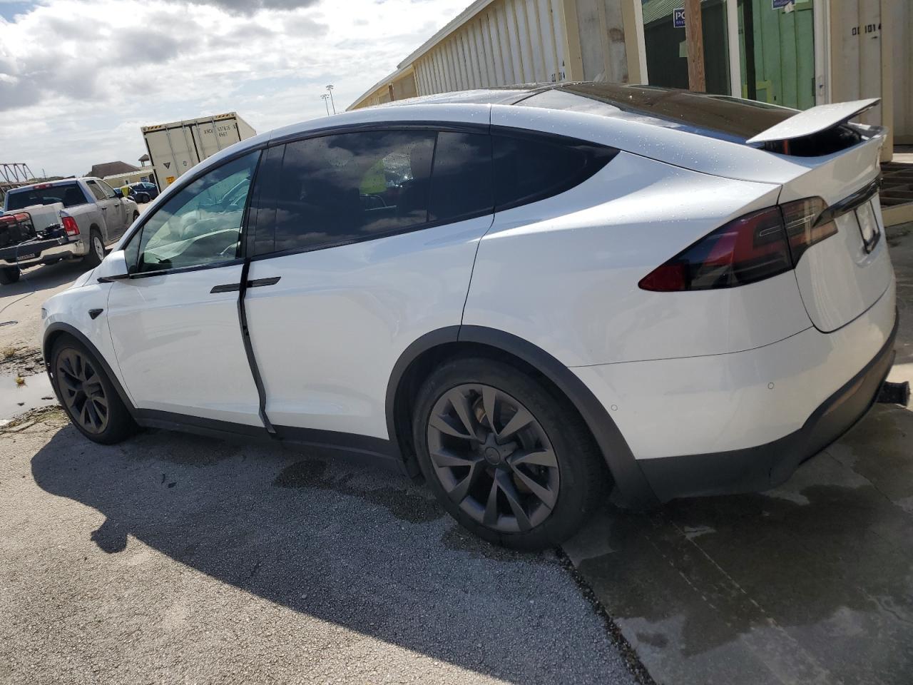 7SAXCBE50NF326981 2022 TESLA MODEL X - Image 2